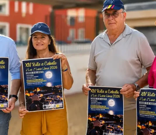 Mijas recorrerá sus caminos a caballo bajo la luna llena en una ruta nocturna de tres horas Mijas recorrerá sus caminos a caballo bajo la luna llena en una ruta nocturna de tres horas
