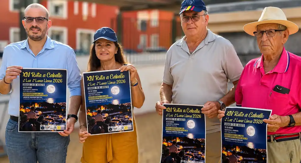 Mijas recorrerá sus caminos a caballo bajo la luna llena en una ruta nocturna de tres horas