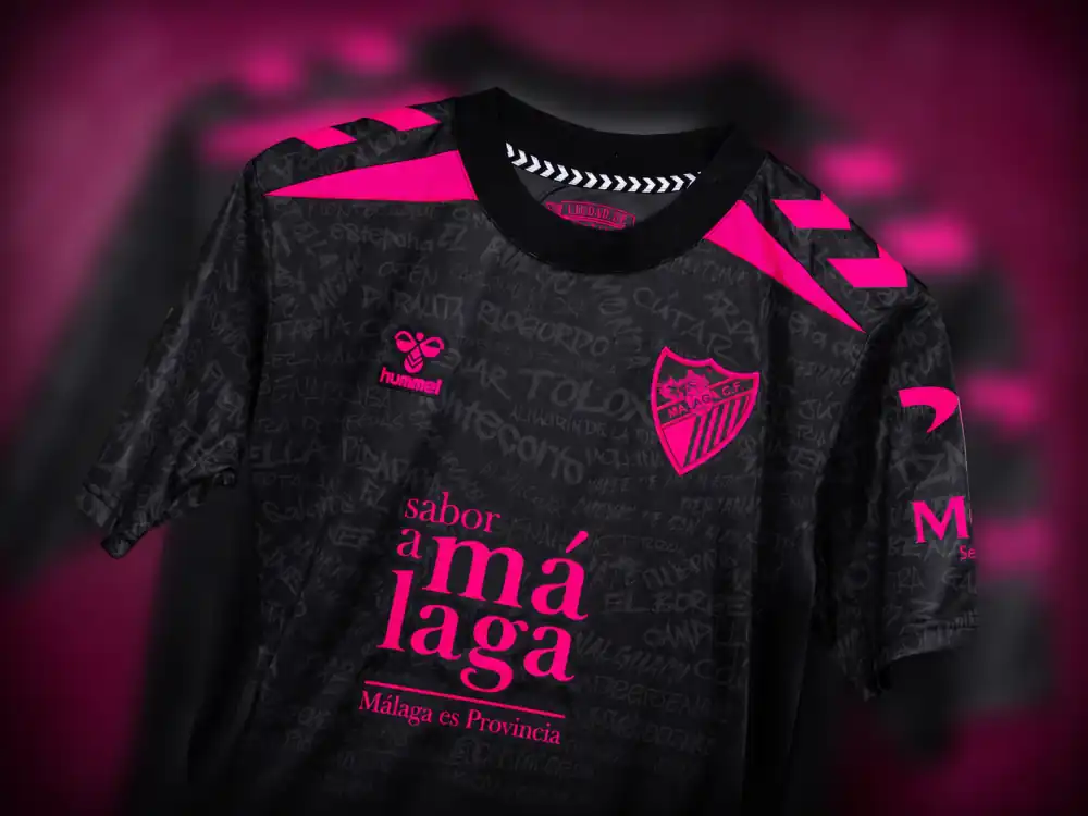 El Málaga CF viste a toda una provincia: la nueva tercera equipación homenajea a los 103 municipios malagueños