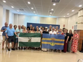 El Alcalde de Alhaurín de la Torre recibe a un grupo de vecinos de Zapata que realizará nuevamente el Camino de Santiago El Alcalde de Alhaurín de la Torre recibe a un grupo de vecinos de Zapata que realizará nuevamente el Camino de Santiago
