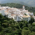 La Diputación financia con 372.000 euros el acondicionamiento de una parcela para crear nuevas plazas de aparcamiento en Genalguacil