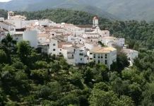 La Diputación financia con 372.000 euros el acondicionamiento de una parcela para crear nuevas plazas de aparcamiento en Genalguacil