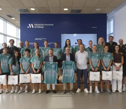 El presidente de la Diputación recibe al CAB Estepona antes de su primera temporada en competición europea El presidente de la Diputación recibe al CAB Estepona antes de su primera temporada en competición europea