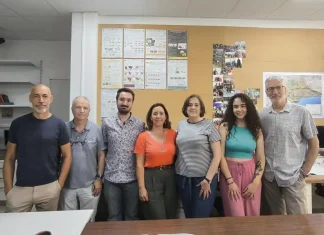 Demuestran que las plantas solares sirven como refugio y zona de caza para aves Demuestran que las plantas solares sirven como refugio y zona de caza para aves