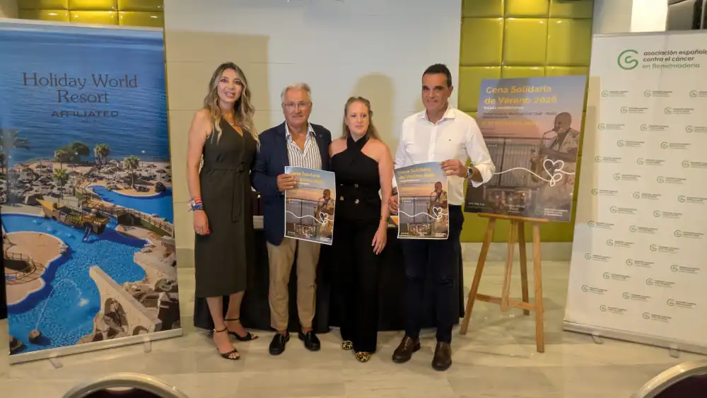 Benalmádena se vuelca contra el cáncer con una gran cena solidaria junto al Mediterráneo