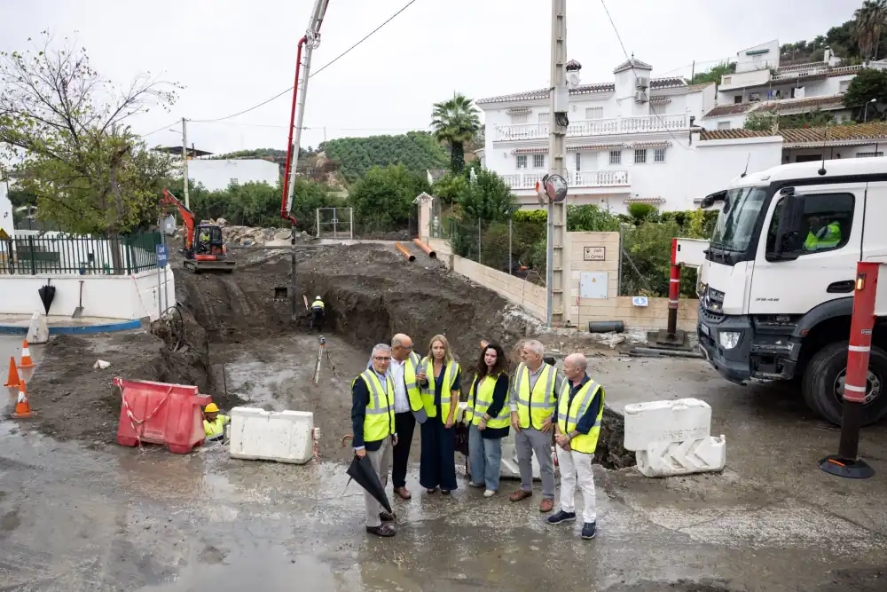 Obras en la carretera MA-3113 para evitar inundaciones en Triana