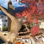 Puntadas bajo la Luz del Cristo Puntadas bajo la Luz del Cristo