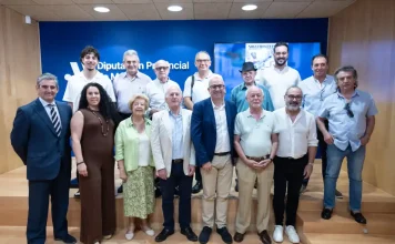 La Diputación de Málaga y Unicaja llevan 40 actuaciones a peñas flamencas de 32 municipios La Diputación de Málaga y Unicaja llevan 40 actuaciones a peñas flamencas de 32 municipios