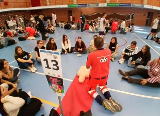 1.400 jóvenes malagueños se entrenan en reanimación en un nuevo Cardiomaratón del 061 1.400 jóvenes malagueños se entrenan en reanimación en un nuevo Cardiomaratón del 061