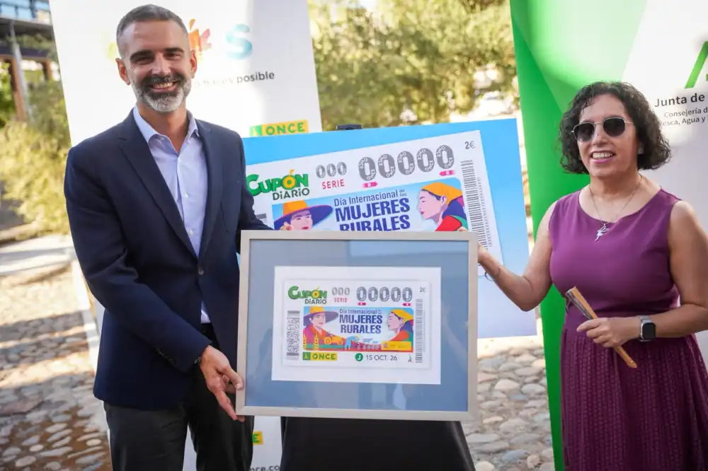 Fernández-Pacheco agradece a la ONCE su apoyo al reconocimiento del papel de las mujeres rurales