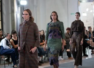 Málaga de Moda exhibe el talento y la artesanía de sus firmas en La Pasarela de Sima 41 Málaga de Moda exhibe el talento y la artesanía de sus firmas en La Pasarela de Sima 41
