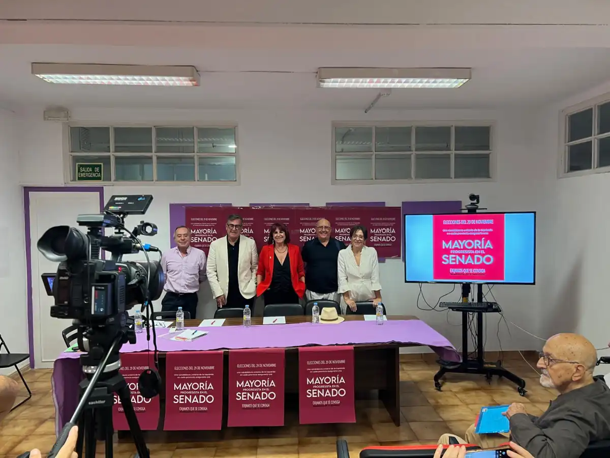 Senadores por la Democracia se presenta en Málaga